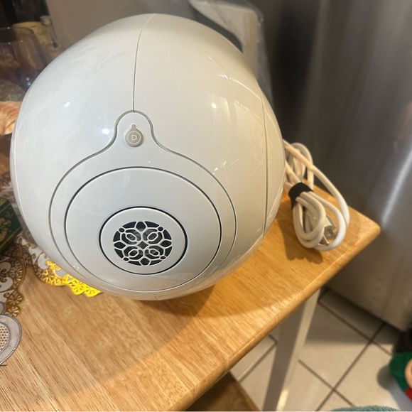 Phantom 1 speaker